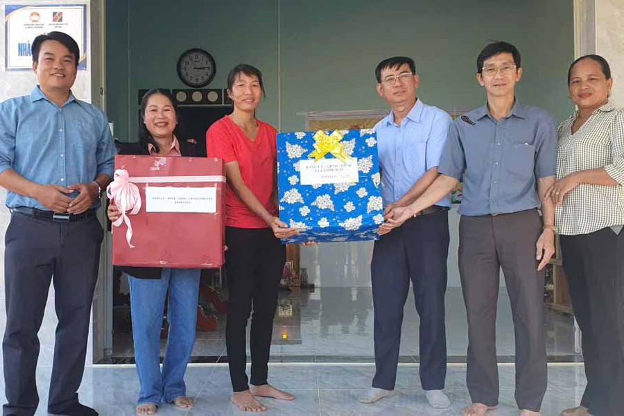 Những mái ấm trao gửi nghĩa tình