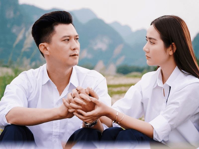 Phan Minh Huyền và Hà Việt Dũng gây sốt với cái kết ngọt ngào trong Cách em 1 milimet