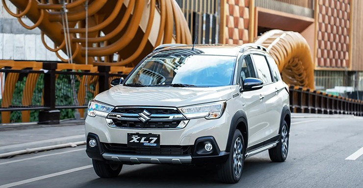 Suzuki XL7 Hybrid tháng 1/2026: Ưu đãi 100% lệ phí trước bạ và giá lăn bánh mới nhất