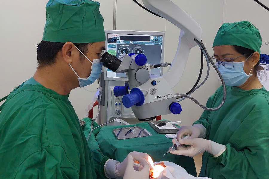 Khan hiếm thuốc chẩn đoán bệnh lý đáy mắt