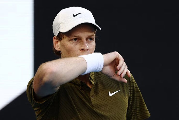Tranh cãi thiết bị đeo tay tại Australian Open và thù lao kỷ lục của Justin Gaethje