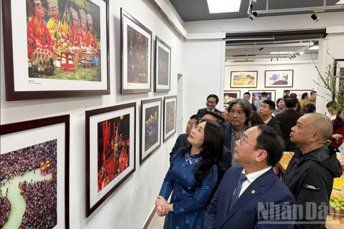 Sắc màu nhiếp ảnh mừng Đảng, mừng Xuân và chào mừng thành công Đại hội XIV