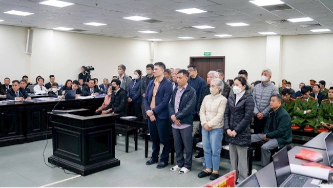 Hàng loạt cựu lãnh đạo bệnh viện hầu tòa vì nhận hối lộ 71 tỷ đồng vụ tuồn thuốc