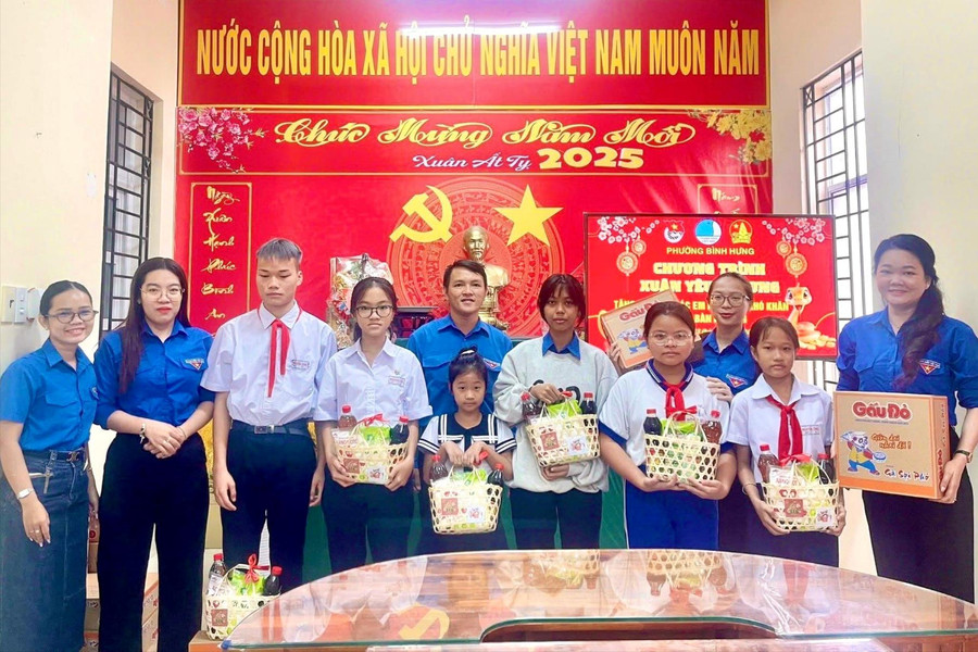 Tuổi trẻ chung tay chăm lo an sinh xã hội dịp tết