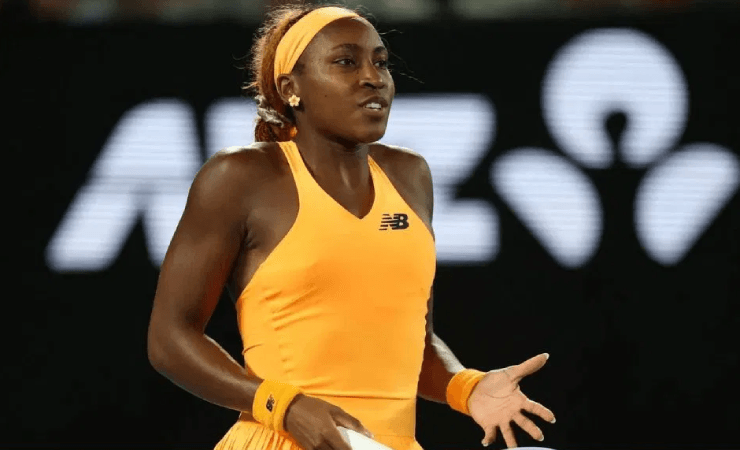 Coco Gauff đập vợt tại Australian Open: Tranh cãi quyền riêng tư của vận động viên