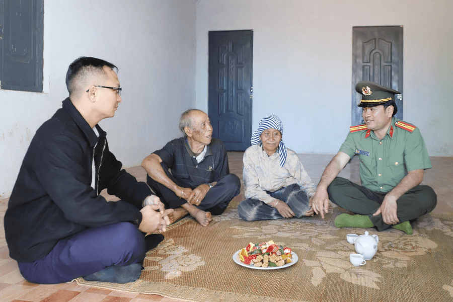 Mùa xuân trong những mái ấm vùng biên