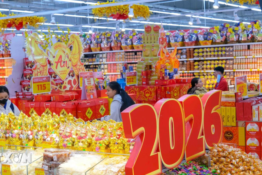 Thủ tướng yêu cầu không để thiếu hàng, tăng giá bất hợp lý dịp Tết Bính Ngọ 2026