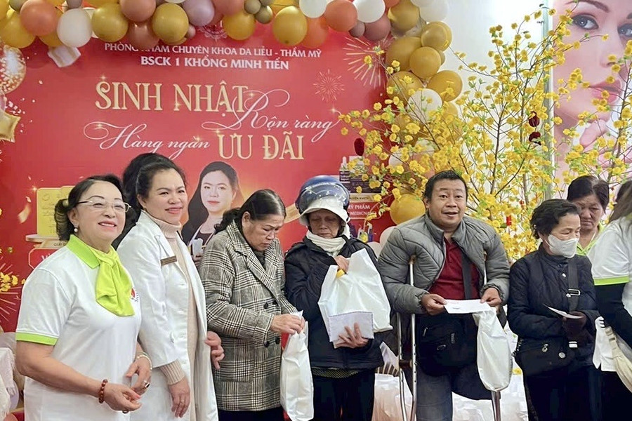 Chia sẻ yêu thương với những mảnh đời bất hạnh