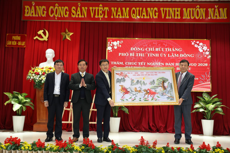 Phó Bí thư Tỉnh ủy Lâm Đồng Bùi Thắng chúc Tết các cơ quan, doanh nghiệp tại Đà Lạt