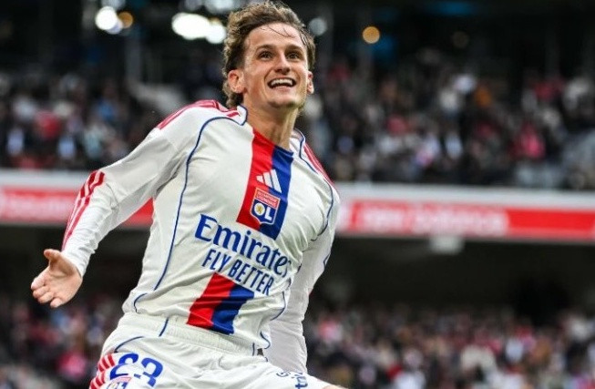 Sai lầm chuyển nhượng của Liverpool: Tyler Morton tỏa sáng tại Lyon còn Stefan Bajcetic bế tắc