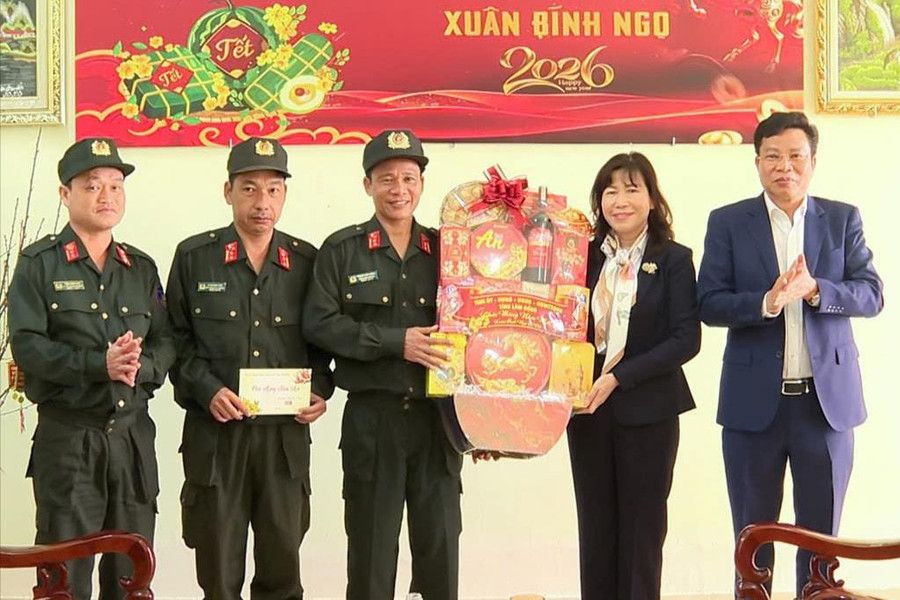 Chủ tịch HĐND tỉnh Lâm Đồng Lưu Văn Trung thăm, chúc Tết các đơn vị lực lượng vũ trang