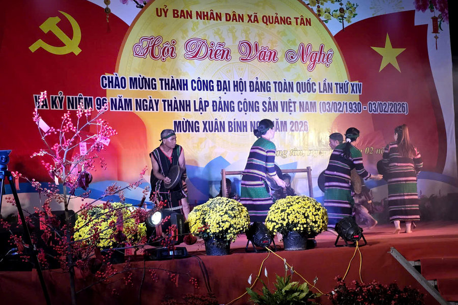 Hội diễn văn nghệ mừng Đảng, mừng Xuân xã Quảng Tân