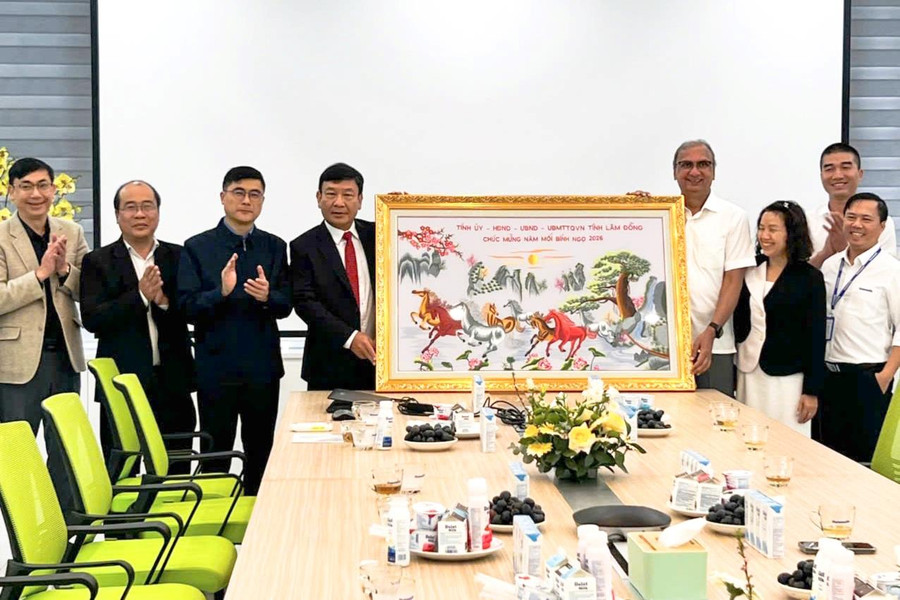 Phó Bí thư Tỉnh ủy Lâm Đồng Bùi Thắng chúc Tết các cơ quan, doanh nghiệp