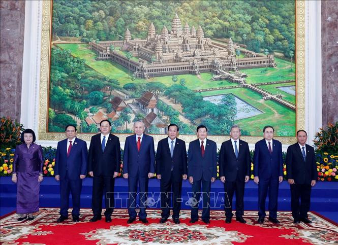 Cuộc gặp cấp cao giữa 3 đảng của Campuchia, Việt Nam và Lào