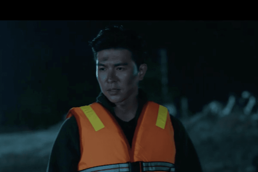 Không giới hạn tập 4: Lợi bị yêu cầu viết tường trình sau vụ cứu hộ tàu du lịch