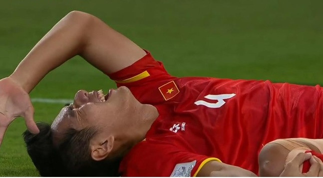 Bác sĩ U23 Việt Nam cảnh báo tình trạng quá tải khiến dàn trụ cột dính chấn thương nặng