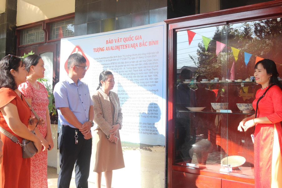 Đến bảo tàng nghe cổ vật “kể chuyện” mùa xuân
