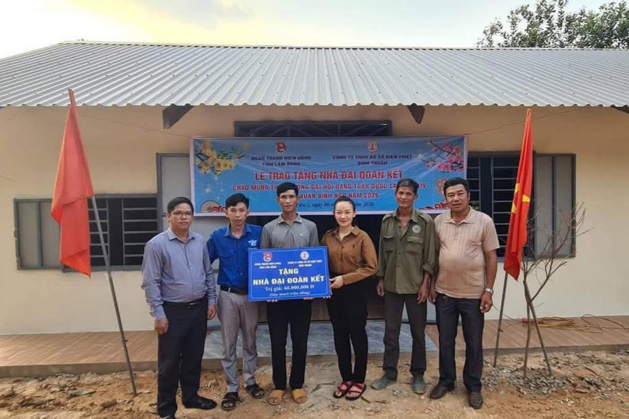 Trao nhà Đại đoàn kết cho thanh niên khó khăn tại xã Cát Tiên 2