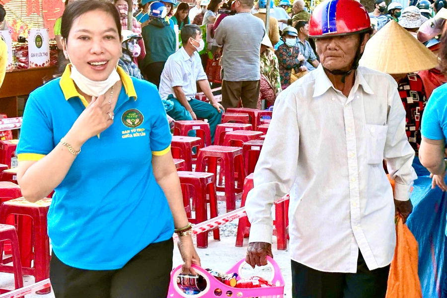 Xuân về trong sự sẻ chia
