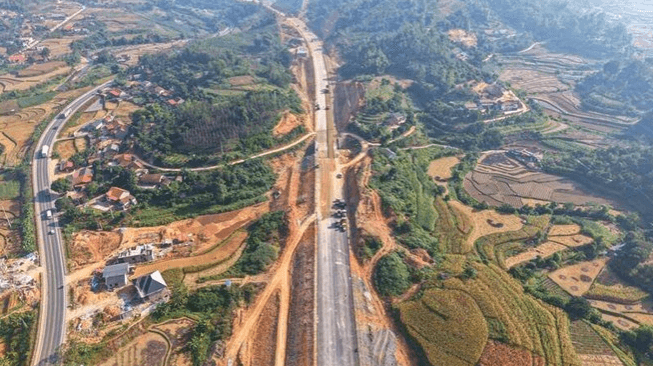 Cao tốc Hữu Nghị - Chi Lăng 12.000 tỷ tạm vận hành dịp Tết 2026 để giảm tải Quốc lộ 1