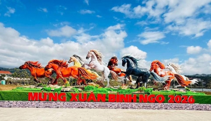 Linh vật ngựa Tết 2026: Ngựa vàng Điện Biên và dàn tuấn mã các tỉnh gây sốt