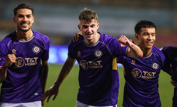 Hà Nội đánh bại Hải Phòng 2-0: David Fisher và Hoàng Hên rực sáng tại Hàng Đẫy