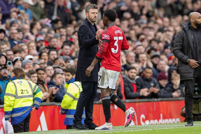 Ian Wright: Màn tỏa sáng của Kobbie Mainoo là nỗi xấu hổ dành cho Ruben Amorim