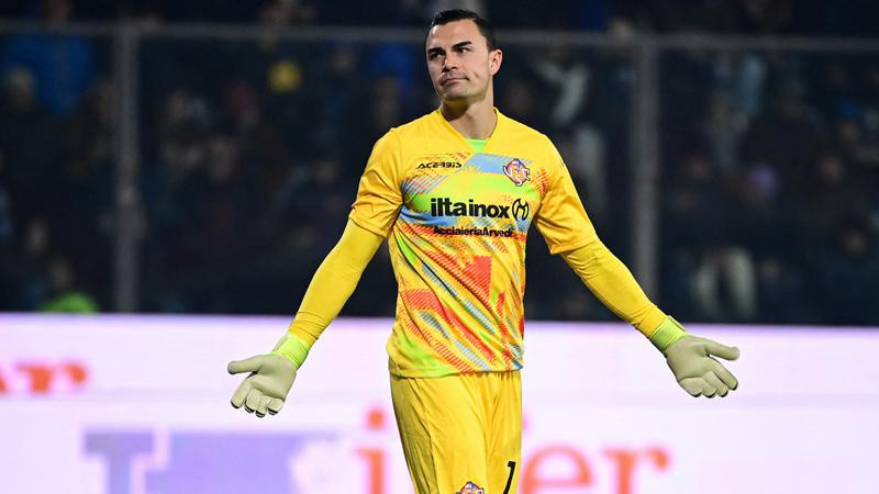 Thủ môn Indonesia Emil Audero lọt top 3 người gác đền cứu thua nhiều nhất Serie A