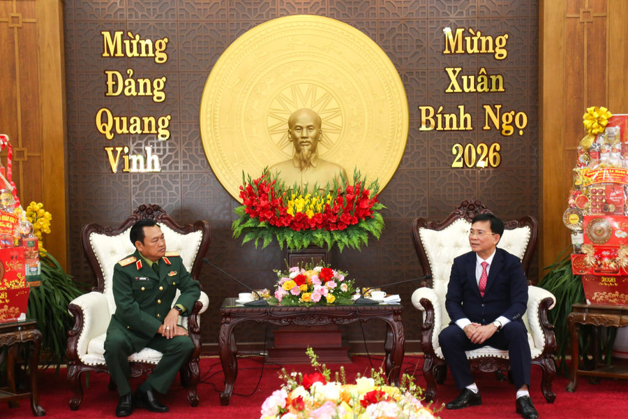 Bộ Tư lệnh Quân khu 7 thăm, chúc Tết tỉnh Lâm Đồng