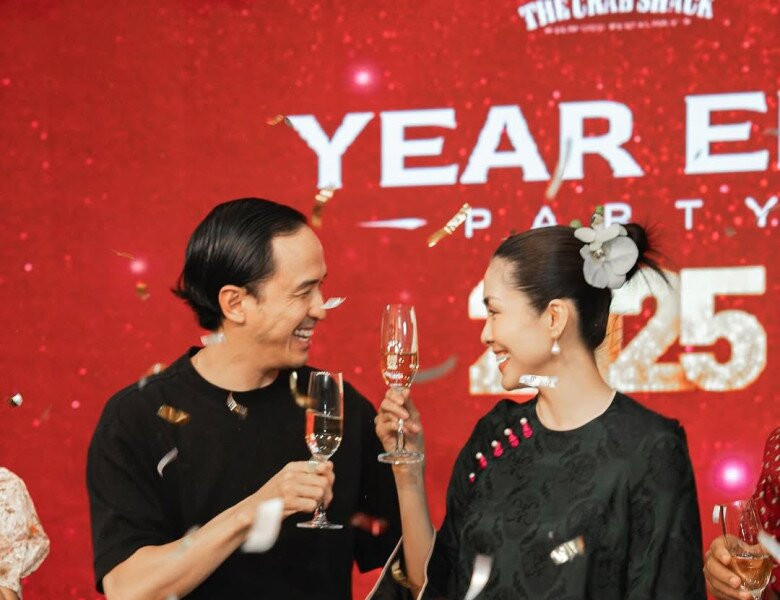 Tăng Thanh Hà và Louis Nguyễn kỷ niệm 13 năm hôn nhân viên mãn trong tiệc tất niên