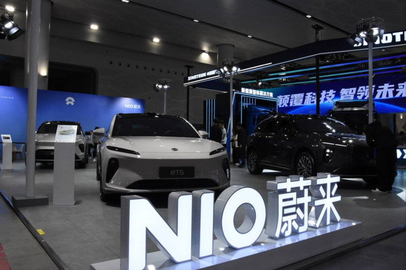 NIO ra mắt tính năng điều khiển cốp bằng cử chỉ lắc điện thoại trên ET9 và ES8