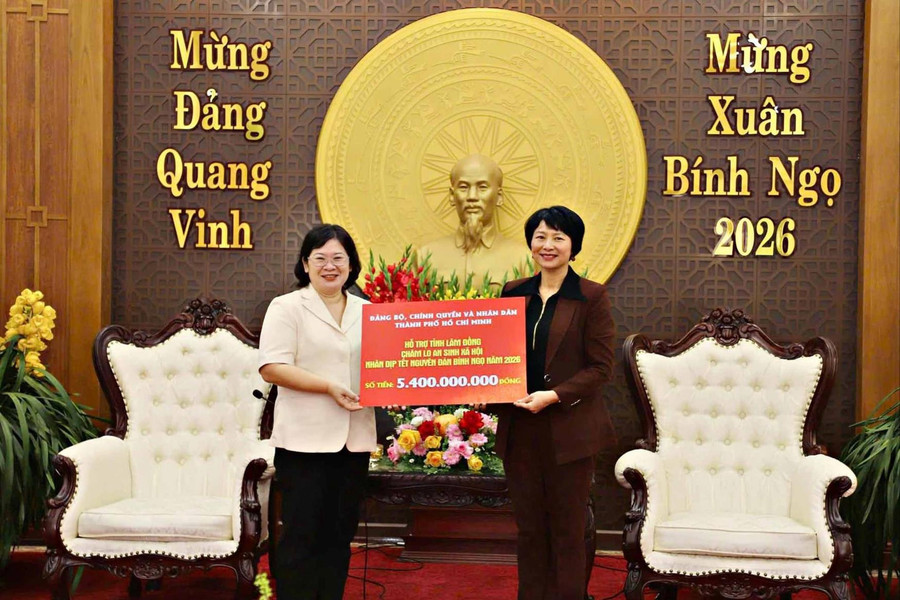 TP. Hồ Chí Minh sẻ chia, tiếp thêm động lực cho Lâm Đồng đón xuân mới