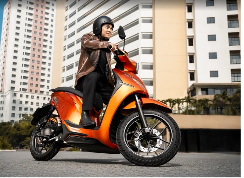 Top 4 mẫu xe máy điện có tốc độ nhanh nhất tại Việt Nam: Từ BMW CE 04 đến Dat Bike Quantum S1