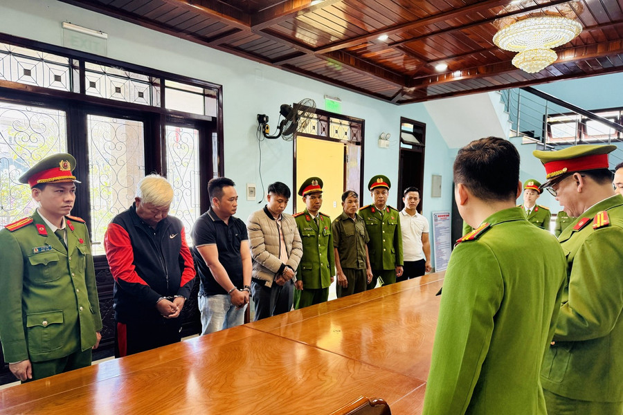 Công an thành phố Huế khởi tố 3 đối tượng khai thác cao lanh trái phép trị giá hơn 9 tỷ đồng