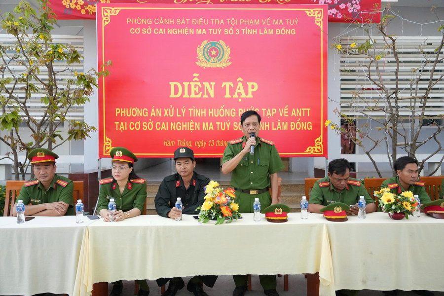 Diễn tập xử lý tình huống phức tạp tại cơ sở cai nghiện