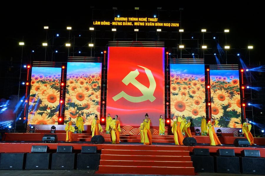 Tổng duyệt chương trình Chào Xuân Bính Ngọ - 2026 tại phía Đông Lâm Đồng