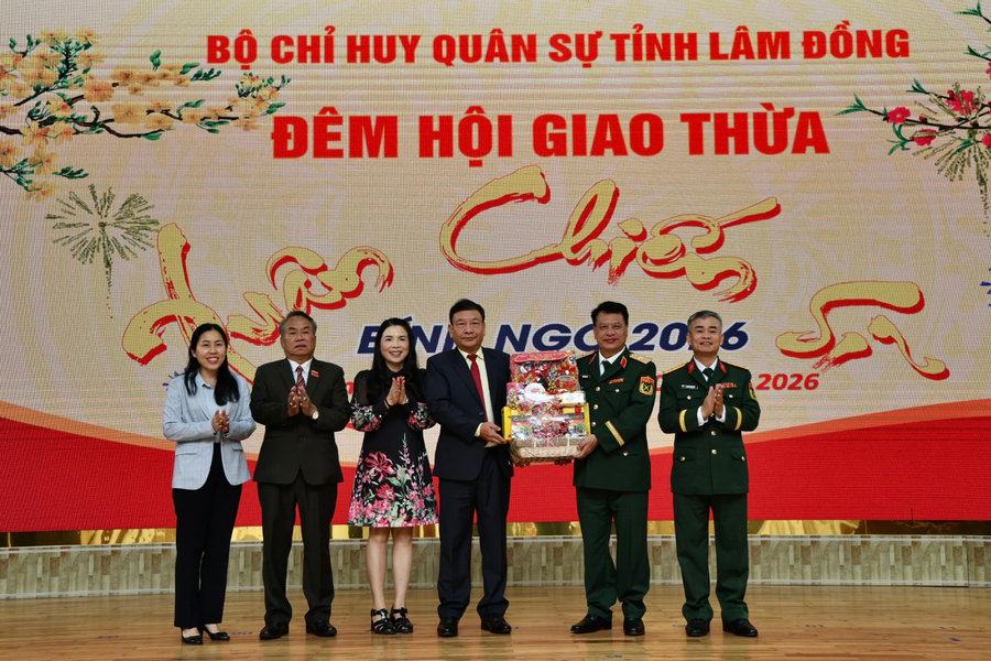 Phó Bí thư Tỉnh ủy Lâm Đồng Bùi Thắng thăm, chúc Tết Bộ CHQS tỉnh