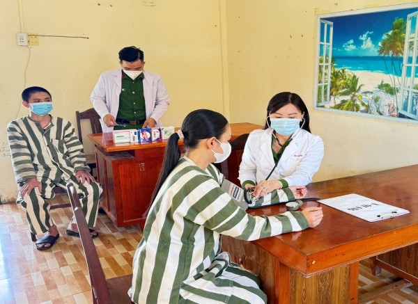 Bộ Công an đề xuất quy định mới về tiêu chuẩn trang thiết bị y tế tại các cơ sở giam giữ