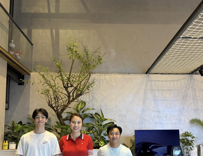 Sao Việt đón Tết Bính Ngọ 2026: Cường Đô La đo chiều cao, Đỗ Mỹ Linh bị chồng giục về