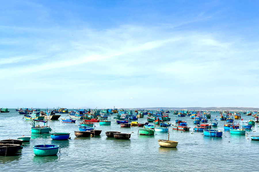 Ngư dân Lâm Đồng xuất hành lấy lộc đầu năm