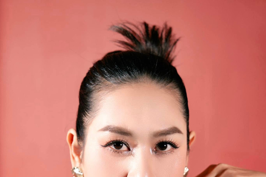 Diễn viên Hà Hương và ký ức Tết: Từ giọt nước mắt tuổi 16 đến nguyên tắc giữ nếp nhà