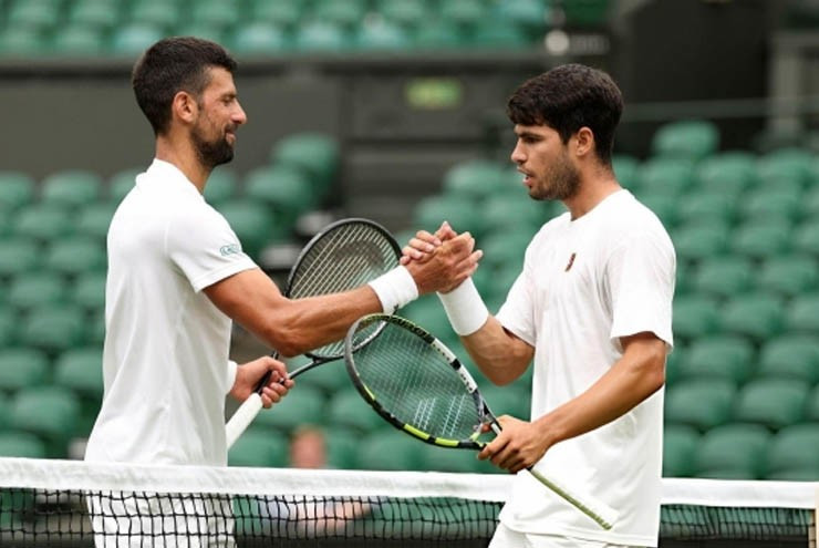 Alcaraz phản hồi hóm hỉnh về việc ký hợp đồng bản quyền với Djokovic