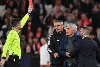Không may mắn mãi đâu Mourinho