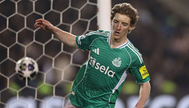 Anthony Gordon lập poker lịch sử, Newcastle đè bẹp Qarabag tại Champions League