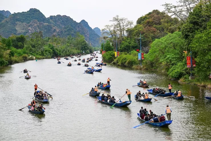 Chùa Hương 2026: Cẩm nang hành hương và những thay đổi quan trọng du khách cần biết