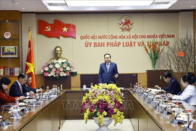 Chủ tịch Quốc hội Trần Thanh Mẫn làm việc với các cơ quan của Quốc hội