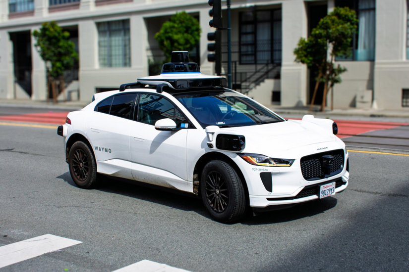 Công nghệ lái xe tự động cấp độ 4: Khi nào robotaxi thực sự làm chủ đường phố?