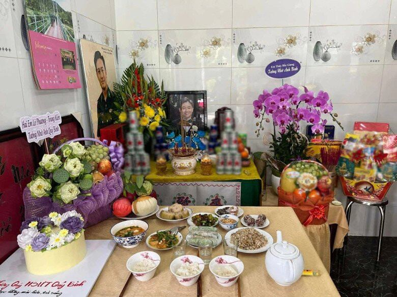 Lễ giỗ đầu nghệ sĩ Quý Bình: Lê Phương và đồng nghiệp tóm tắt hành trình tưởng nhớ