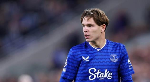 Manchester United và sự thanh thản trước bom xịt 100 triệu bảng Tyler Dibling