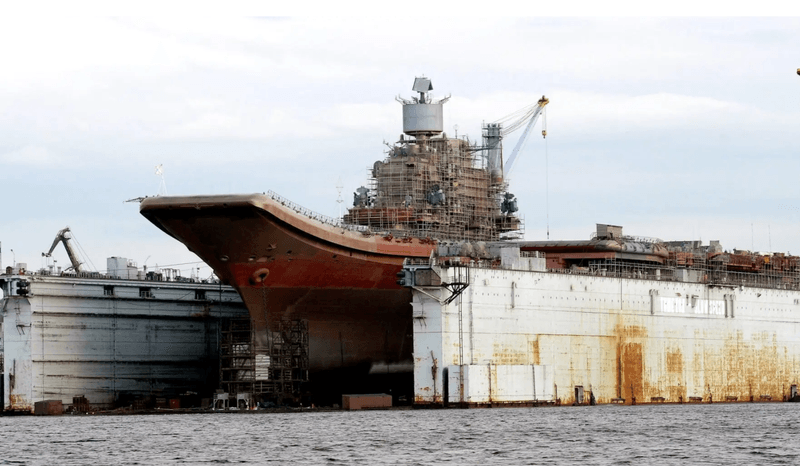 Số phận tàu sân bay Đô đốc Kuznetsov: Nga có thể loại biên để tập trung vũ khí siêu thanh